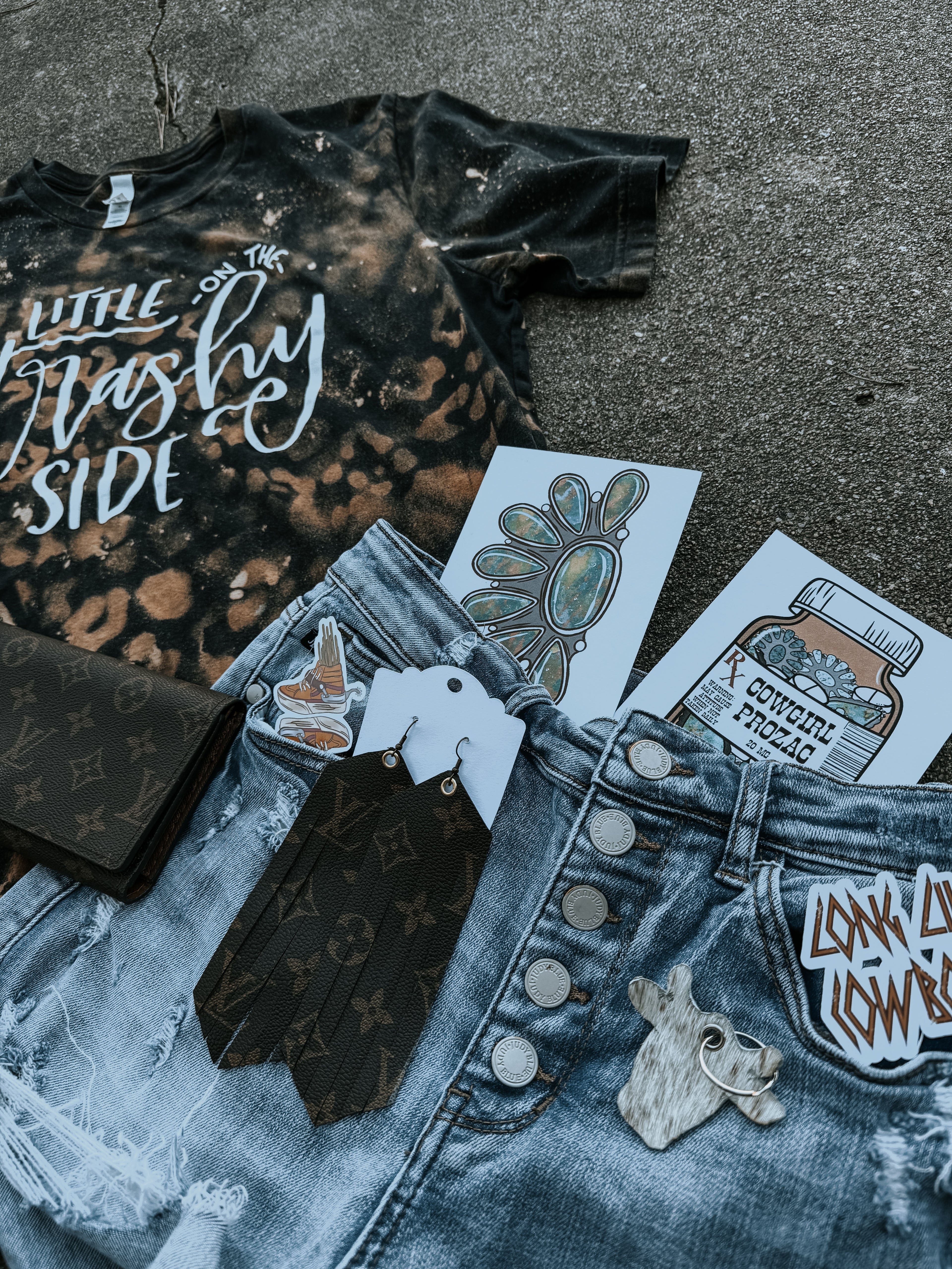 Complete Outfit Bundle – Judy Blue Shorts, Soda Sandals, Wallet + Statement Earrings