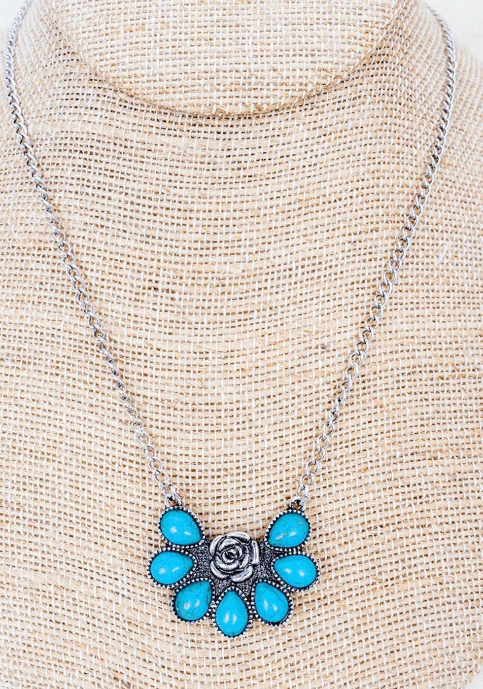TURQUOISE ROSECREST SILVERTONE NECKLACE