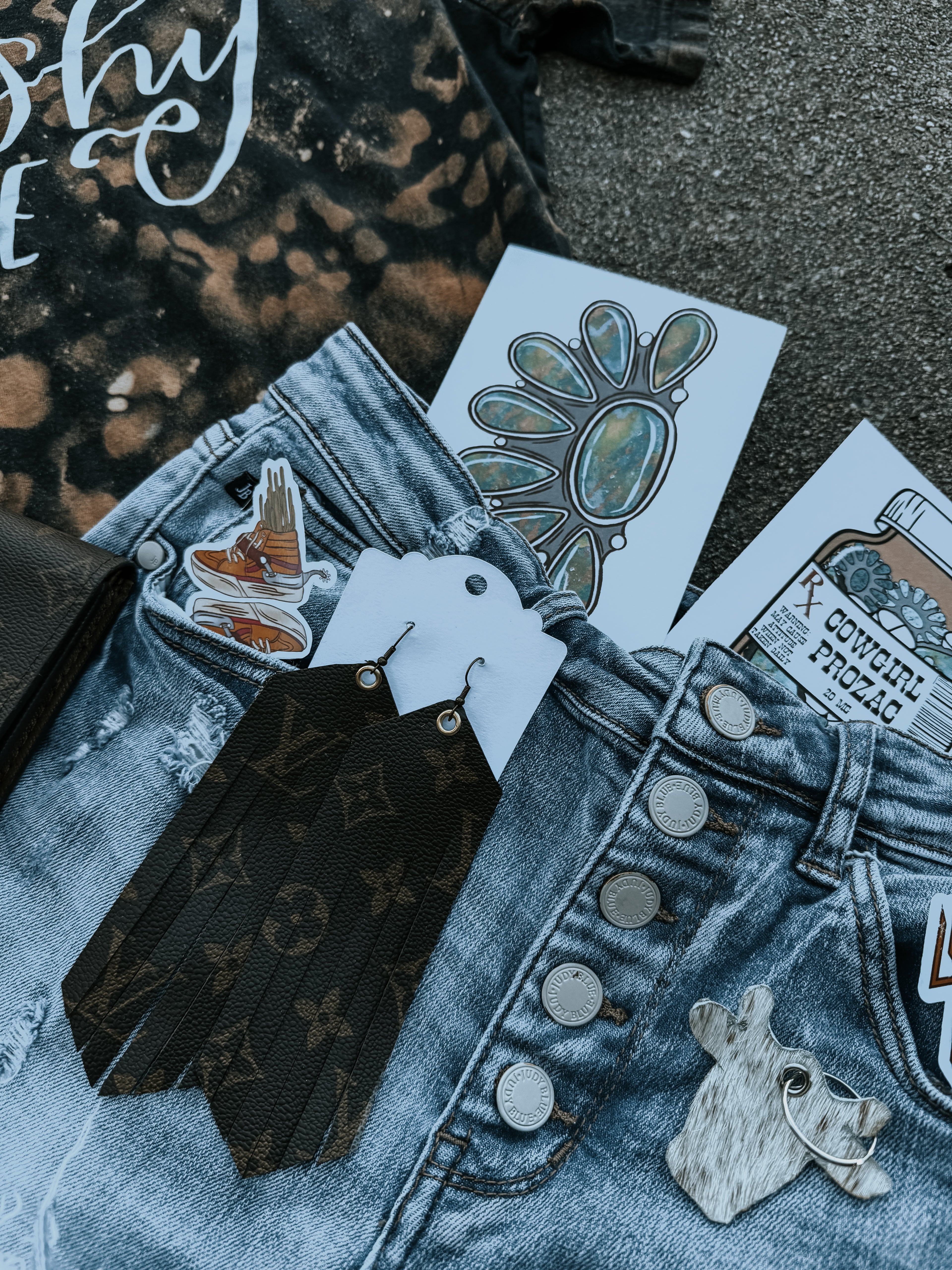 Complete Outfit Bundle – Judy Blue Shorts, Soda Sandals, Wallet + Statement Earrings
